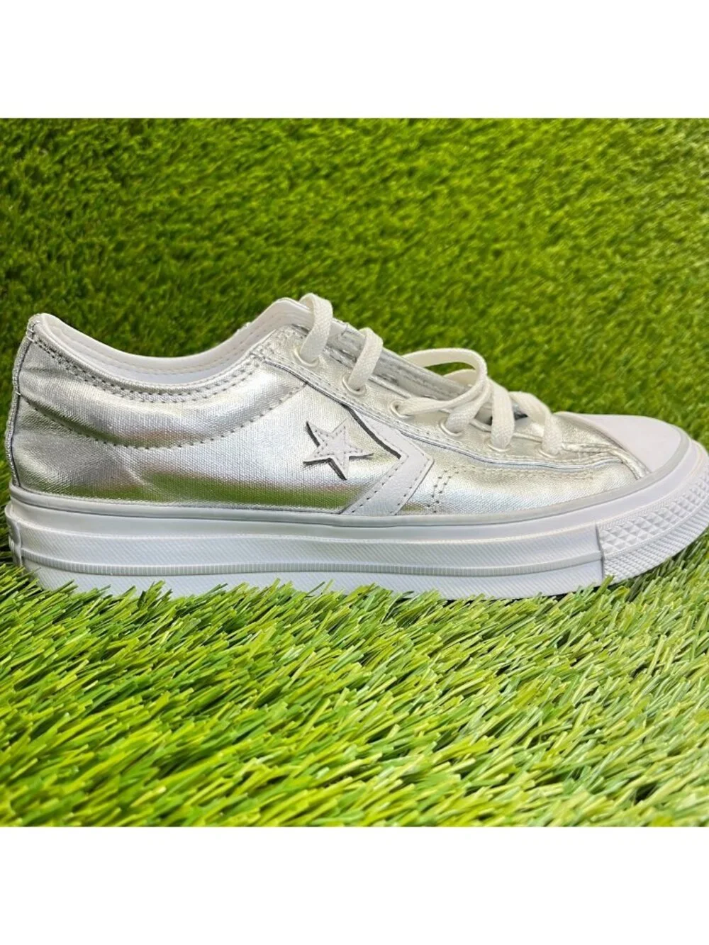 Converse Star Player 76 OX Womens Size 7 Silver Athletic Skate Shoes Sneakers
